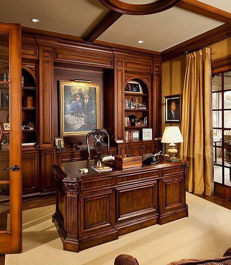 Home Office Traditional, Traditional Home Offices, Traditional Home Office, Home Library Design, Casa Vintage, Luxury Office, Home Libraries, Home Office Setup, Cool Ideas