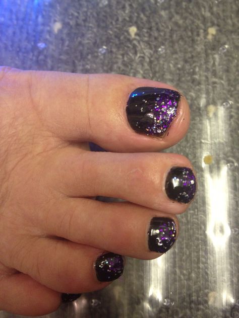 Shellac Toes, Black Shellac, Halloween Toe Nails, Purple Toe Nails, Halloween Toes, Holiday Nails Easy, Rockstar Nails, Purple Toes, Shellac Colors