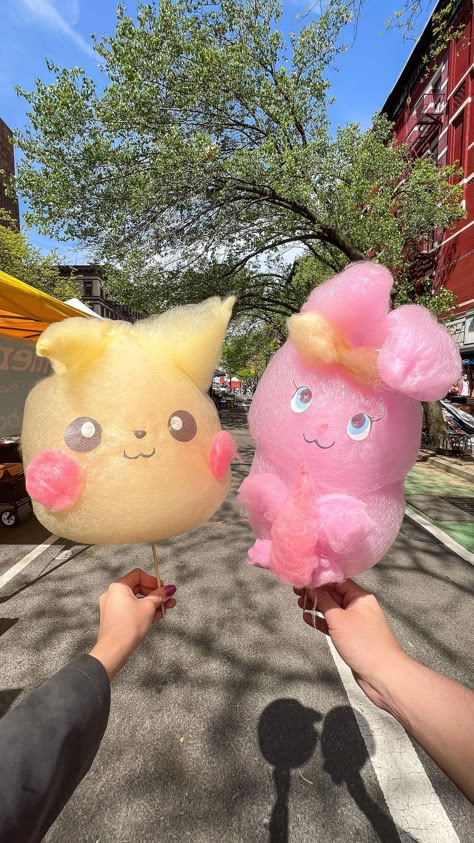 Cotton Candy Figures, Hello Kitty Cotton Candy, Cotton Candy Animals, Candy Floss Aesthetic, Amina Core, Cotton Candy Design, Cotton Candy Art, Japan Snacks, Candy Stand