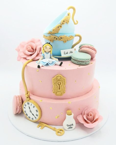 Alice In Wonderland Cake, Wonderland Cake, Chocolate Sculptures, Meringue Buttercream, Swiss Meringue, Swiss Meringue Buttercream, Sponge Cake, Buttercream Cake, Layer Cake