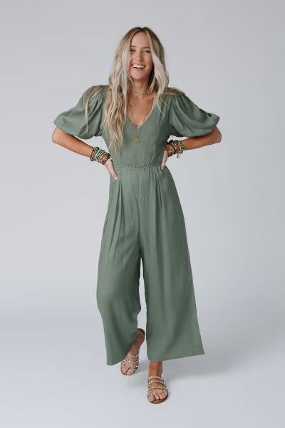 Boho Jumpsuits for Summer | Three Bird Nest Women’s Jumpsuit Formal, Flattering Post Partum Outfits, Garden Outfit Aesthetic, Chic Teacher Outfits, Therapy Outfits, Garden Outfit Ideas, Jumpsuit Aesthetic, Airy Outfits, Work From Home Fashion