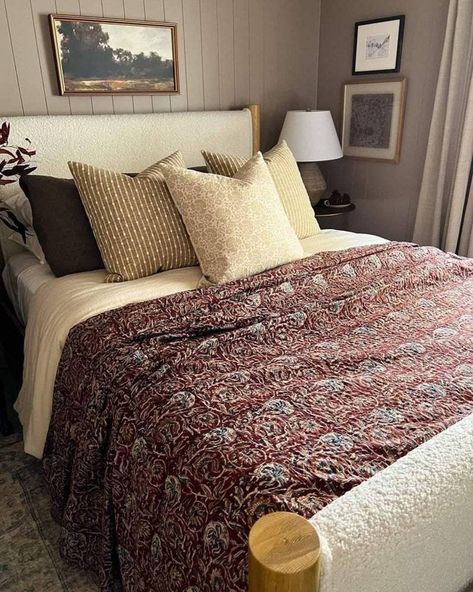 Ashlyn Kantha Quilt Burgundy Quilt Handblock Print Handmade - Etsy Australia Burgundy Bedding, Designer Bed Sheets, Moody Decor, Bedroom Quilts, Queen Size Quilt, Kantha Quilts, Bed Throw Blanket, Indian Inspired, Decoration Inspiration