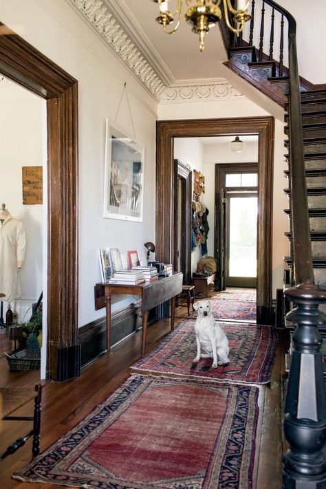 Stained Wood Trim, Dark Wood Trim, Stair Case, Modern Victorian, Southern Homes, Wood Trim, Design Living Room, Style At Home, Design House