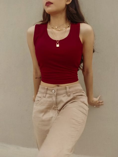 Western Crop Top On Jeans, Red And Beige Outfits, Maroon Summer Outfit, Maroon Color Outfits, Maroon And Gold Outfit, Red Crop Top Outfit Jeans, Maroon Top And Jeans Outfit, Maroon And Cream Outfit, Beige Top And Jeans Outfit