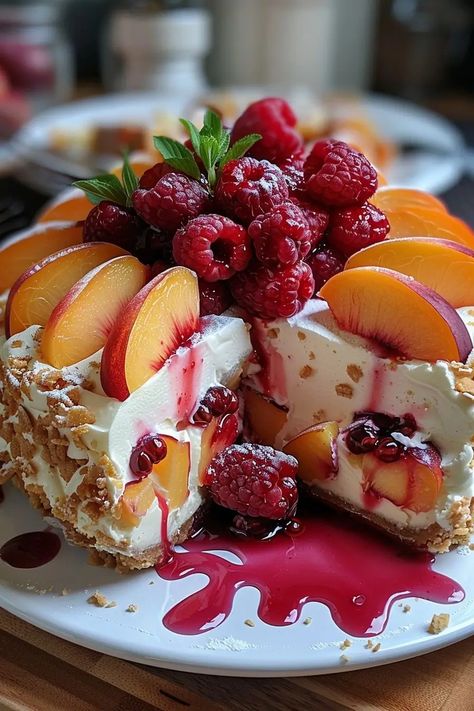 Cheesecake And Cake Recipes, Peach And Raspberry Cheesecake, Summer Berry And Peach Cheesecake, Peach Raspberry Cheesecake, Summer Treats Desserts, Fruit Layer Cake, Summer Baked Goods, Summer Cheesecake Recipes, Fruity Cheesecake