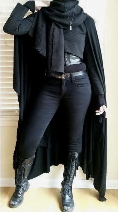 Apocalypse clothing Star Wars Inspired Outfits, Stil Emo, Gothic Mode, Dark Mori, Goth Outfit, Black Clothes, Theodore Roosevelt, Grunge Look, Themed Outfits