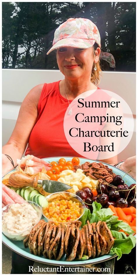 Summer Camping Charcuterie Board #campingcharcuterie #charcuterieboard #summercampingcharcuterie Camping Cheese Board, Charcuterie Board For Boating, Charcuterie Board For Camping, Camping Charcuterie Board Ideas, Charcuterie Board Camping, Traveling Charcuterie Board, Camp Appetizers, Camping Charcuterie, Camping Charcuterie Board