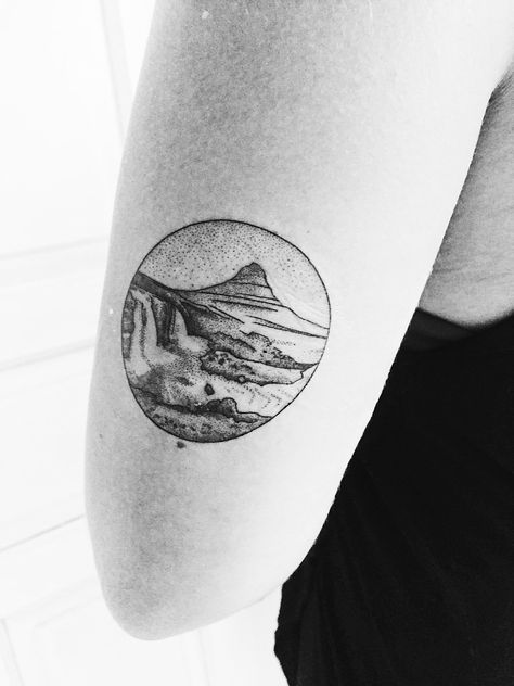 Kirkjufell @ Babayaga tattoo Bali. Icelandic Tattoo Ideas, Iceland Tattoo Ideas, Babayaga Tattoo, Iceland Tattoo, Icelandic Tattoo, Laugavegur Trail, Waterfall Tattoo, Random Tattoos, Bali Tattoo