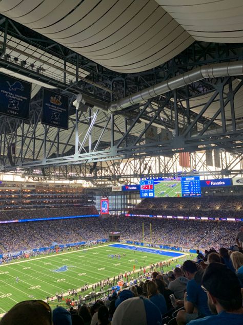 nfl game Detroit Lions Aesthetic, Sports Announcer, Lion Games, Manifesting 2024, Nfl Games, Michigan Wolverines, 2024 Vision, Detroit Lions, Football Games