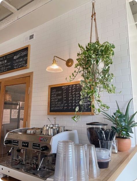 Pretty Coffee Shop, Hacienda Style Coffee Shop, Vegan Cafe Aesthetic, Owning A Cafe Aesthetic, Cafeterias Aesthetic, Cute Coffee Shop Aesthetic, Coffee Shops Aesthetic, Coffee Shop Pics, Aesthetic Coffee Shops