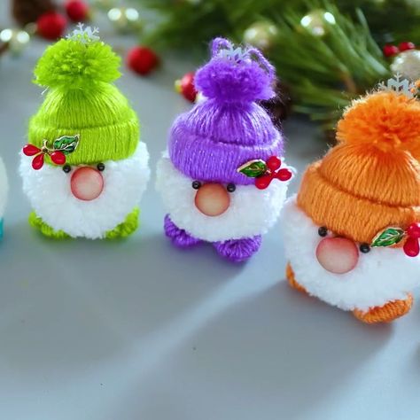 Yarn Snowmen Crafts, Gnomes Made From Yarn, Christmas Yarn Hat Ornaments, Pine Cone Gnomes Diy How To Make, Christmas Nomes Yarn, Gnomes Made With Yarn, Yarn Santa Ornament, Christmas Craft Sale Ideas Make And Sell, Yarn Nome