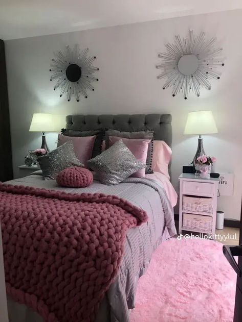 House Room Design, Luxury Dorm, Luxury Dorm Room, Girl Apartment Decor, Girly Apartment Decor, Luxury Room Bedroom, Classy Bedroom, Dream Apartment Decor, Dorm Room Ideas