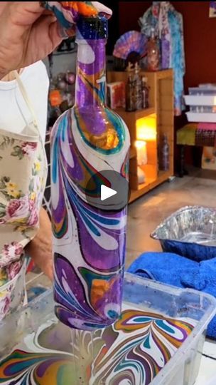 Dip Art, Paint Dipping, Hydro Dipping, Painted Bottles, Water Marbling, Marble Painting, Spray Paints, Painted Wine Bottles, Fabric Ornaments