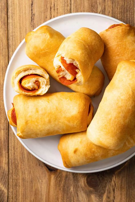 Homemade Pepperoni Rolls, Pepperoni Rolls Recipe, Pepperoni Roll, Pepperoni Rolls, Baked Rolls, Recipes Chocolate, Pizza Rolls, Roll Recipe, Ohio River