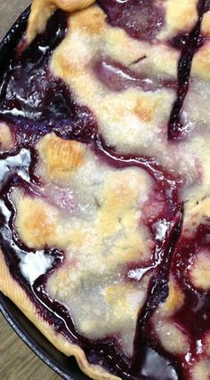 Dessert Skillet, Skillet Cobbler, Skillet Pie, Family Savvy, Cast Iron Skillet Cooking, Blackberry Pie, Berry Cobbler, Blackberry Cobbler, Iron Skillet Recipes