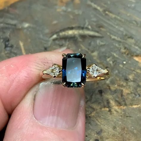 Al.Wemyss.Jewellery on Instagram: “This radiant cut 2.43ct sapphire is one of my favourite stones. This beautiful untreated peacock coloured parti sapphire is from…” Peacock Sapphire, Parti Sapphire, Peacock Color, Radiant Cut, My Favourite, Sapphire, Ring, Stone, On Instagram