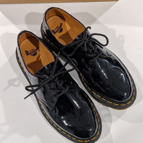 Brand Dr. Marten's Size 9 Color Black New In Box Box A Little Damaged Patent Leather Doc Martens Loafers, Dr Martens Outfit, Patent Leather Oxfords, Dr Martens Womens, Black Leather Oxfords, White Leather Shoes, Simple Shoes, Leather Oxford Shoes, Patent Leather Shoes