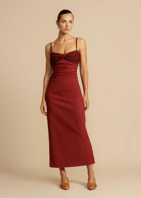 Neutral Pumps, Neutral Heels, Dress Wine, Straps Dress, Red Midi Dress, Bodycon Midi, Midi Dress Bodycon, Strap Dress, Wine Red