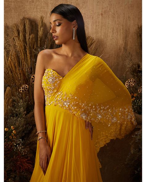 Yellow Sangeet Outfit, Shloka Khialani, Flowy Silhouettes, Asymmetrical Cape, Mehandi Outfits, Yellow Anarkali, Haldi Outfits, Sangeet Outfit, Yellow Gown