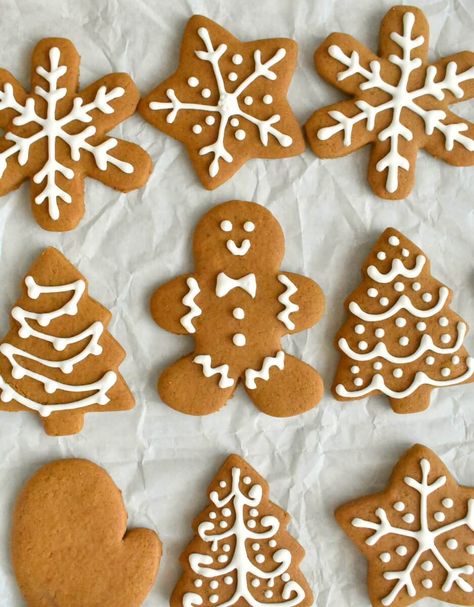 Appetizer Recipes Christmas, Biscuits Noel, Christmas Appetizer Recipes, Homemade Gingerbread Cookies, Snacks Christmas, Jul Kaka, Holiday Buffet, Gifts For Mom Christmas, Holiday Baking List