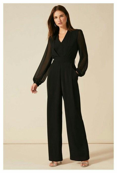 Orchestra Outfit, Classy Jumpsuit Outfits, Jumpsuit Outfit Wedding, Prom Jumpsuit, Classy Jumpsuit, Jumpsuit Outfits, Evening Jumpsuit, Pakaian Feminin, Jumpsuit Elegant