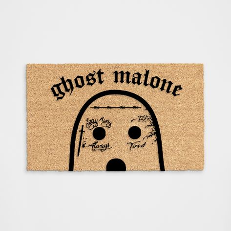 Funny Holiday Halloween Ghost Malone Doormat. Our 100% natural coir fiber custom-made doormats are made in the USA. Handmade in Texas 100% natural coir fibers with rubber backing Printed with custom manufactured adhesive and 3mm flock fibers to give your design a raised and elegant finish Ghost Door Mat, Halloween Doormat Ideas, Halloween Door Mat Diy, Diy Halloween Doormat, Doormat Ideas Funny, Diy Doormat Ideas, Door Mat Ideas, Halloween Rugs, Ghost Malone