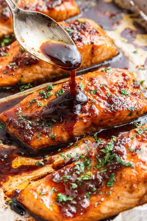 Honey Glazed Salmon Recipes, Honey Garlic Glazed Salmon, Honey Salmon Recipes, Easy Salmon Dinner, Honey Soy Salmon, Honey Glazed Salmon Recipe, Salmon Recipes Baked Healthy, Honey Glazed Salmon, Salmon Glaze Recipes