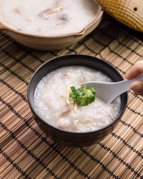 Chicken Congee, Chicken Porridge, Pressure Cooking Chicken, Pressure Cooker Recipes Chicken, Poached Chicken Breast, Pressure Cooker Chicken, Poached Chicken, Rice Porridge, Instant Pot Pork