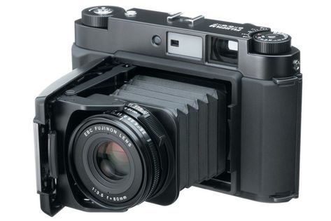 The Fuji GF670 Camera is a dual-medium format professional camera Folding Camera, Medium Format Camera, Professional Camera, Rangefinder Camera, Classic Camera, Old Cameras, Mens Fashion Photography, Vintage Fashion Photography, Foto Vintage