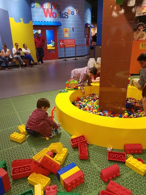 At lego land Lego Play Area, Lego Playground, Hyderabad Airport, Kids Restaurants, Store Plan, Lego Land, Lego Store, Kids Library, Retail Concepts