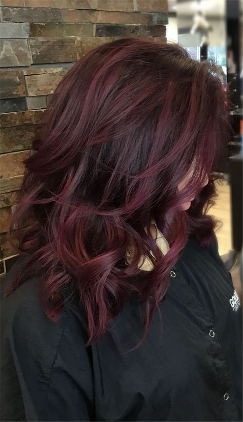 45 Best Burgundy Hair Color And Designs For Your Inspiration - Women Fashion Lifestyle Blog Shinecoco.com Burgundy Hair Colors, Dark Red Hair Dye, Pelo Color Borgoña, Pelo Color Vino, Dark Red Hair Color, Wine Red Hair, Wine Hair, Red Hair Inspo, Dyed Red Hair