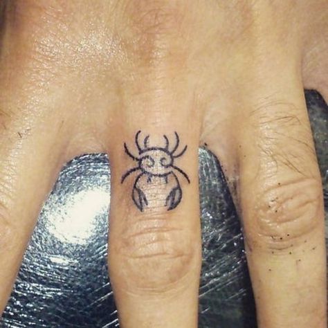 Cool Cancerian Tattoo, Cancerian Tattoo Designs, Zodiac Crab Tattoo, Cool Crab Tattoo, Geometric Crab Tattoo, Cancerian Crab Tattoo, Minimalist Cancerian Tattoo, Cancerian Woman Tattoo, Tattoos For Cancerian Women