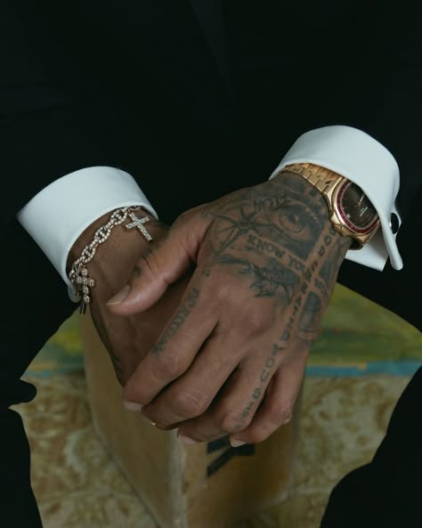 Odell Hand Tattoo, Obj Hand Tattoo, Odell Beckham Jr Tattoos, Dark Sleeve, Black Men Tattoos, Watch Aesthetic, Black Relationship, Morally Grey, Tattoos Black