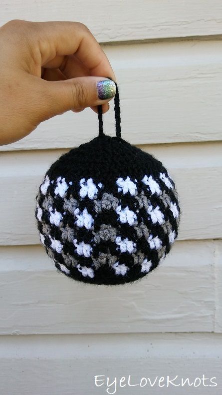 Buffalo Plaid Bauble Ornament – Free Crochet Pattern Crochet Buffalo, Plaid Crochet, Celtic Weave, 4mm Crochet Hook, Ornament Exchange, Bauble Ornaments, My First Year, Ornament Pattern, Ornament Tutorial