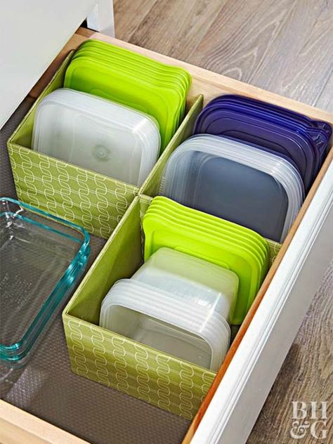 Tupperware Organizing, Desain Pantry, Kitchen Storage Hacks, Decor Ikea, Interior Vintage, Organisation Hacks, Ideas Para Organizar, Diy Kitchen Storage, Kitchen Cabinet Organization