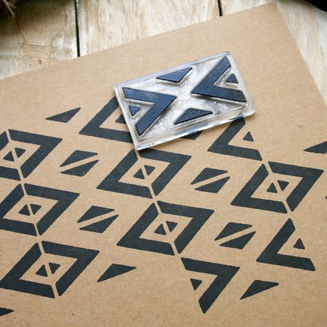 Stamp Pattern Design, Geometric Block Print Pattern, Diy Block Printing, Stamping Textiles, Stamps Design, Printmaking Projects, Block Print Pattern, Eraser Stamp, Hand Carved Rubber