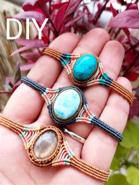 Macrame Bracelet pattern, macrame for beginner Diy Macrame Jewelry Tutorials, Macrame Jewelry Tutorial Step By Step, Macrame Bracelet Tutorial Step By Step, Boho Bracelets Tutorial, Micro Macrame Jewelry, Diy Choker Necklace, Micro Macrame Bracelet, Bracelet With Stone, Micro Macrame Tutorial