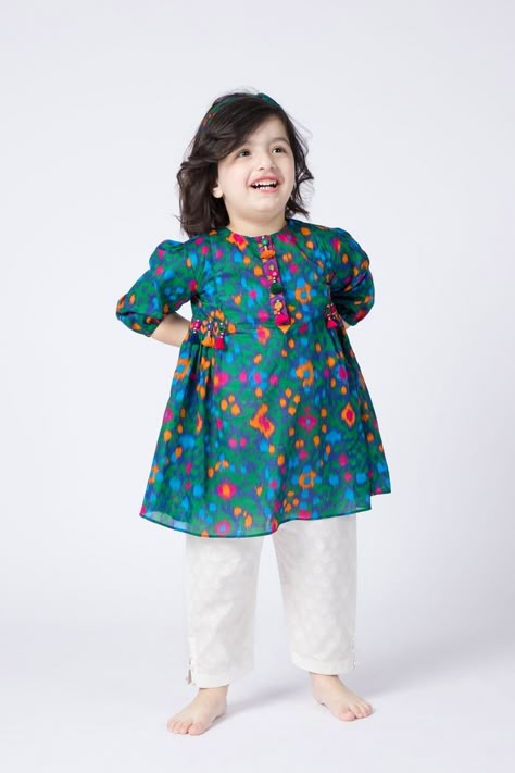 Frock Designs For Girl Lawn, Lawn Frock Design For Kids, Kids Kurti Girls Design, Girls Lawn Frock Design, Kids Frocks Design Cotton, Baby Girl Frock Designs, New Born Baby Lawn Frock Design, Pakistani Kids Dresses, Baby Girl Frock Design Lawn