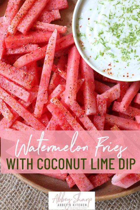 Coconut Lime Dip, Watermelon Fries, Lime Dip, Healthy Summer Snacks, Sommer Mad, Salsa Yogurt, Fest Mad, Yogurt Dip, Party Snack