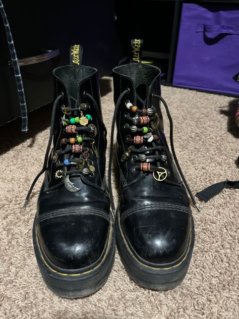 Decorating Doc Martens, Doc Martens Beads On Laces, Beaded Doc Martens, Dr Martens Accessories, Doc Marten Accessories, Diy Doc Martens, Doc Martens Decorated, Decorated Doc Martens, Custom Docs