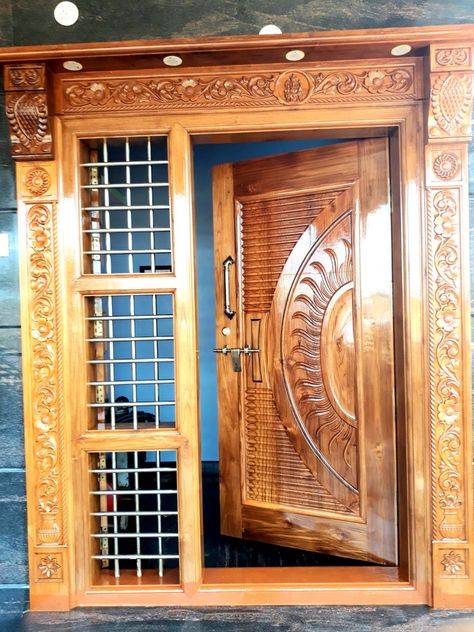 Chokat Door Design, Sagwan Main Door Design Entrance Modern, Main Door Design Photos Indian, Single Wooden Door Design, Sagwan Door Design Modern, Front Door Design Wood Entrance, Indian Main Door Design Entrance House, Indian Front Door, Sagwan Door Design