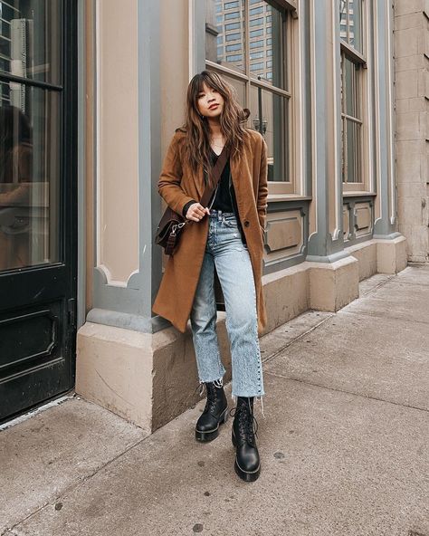 Jeans Dr Martens Outfit, Dr Martens Outfit Women, Dr Martens Black Boots, Spring Outfits Japan, Fall Fasion, Platform Outfit, Doc Martens Outfits, Martens Outfit, Dr Martens Outfit