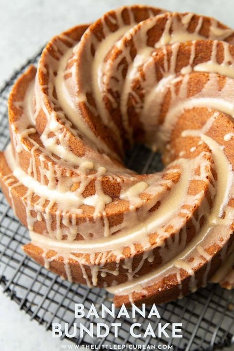 Soft, moist, and super flavorful banana bundt cake topped with warm brown sugar glaze. Perfect for any occasion or simply to satisfy your sweet cravings. Super Moist Banana Bread, Banana Bundt Cake, Banana Bundt, Baking Lessons, Banana Bread Cake, Brown Sugar Glaze, Mini Bundt Cakes, Chocolate Bundt Cake, Bundt Cake Pan