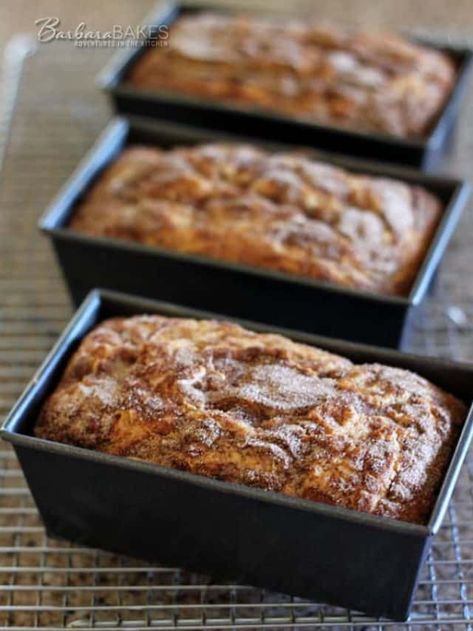 Mini Loaf Pan Recipes, Loaf Pan Recipes, Snickerdoodle Bread, Pane Dolce, Coffee Tips, Mini Loaf Pan, Cinnamon Chips, Mini Loaf, Pan Recipes