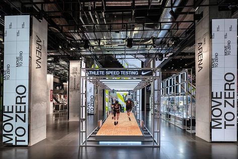 NIKE weaves 85,000 kilos of sustainable material into new flagship store in paris Nike Typography, Nike Retail, Nike Paris, Sports Design Ideas, Fit App, Paris Store, Paris Home, Retail Store Design, New Space