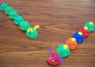 yumurta-kutusundan-tirtil-yapimi Egg Carton Caterpillar, Recycling For Kids, Green Crafts For Kids, Egg Carton Crafts, Easy Art Projects, Kindergarten Crafts, Crafty Kids, Craft Projects For Kids, Egg Carton