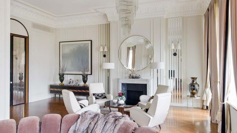 This art deco-inspired apartment in Moscow serves as an oasis of calm | Architectural Digest India Carolina Farmhouse, Farmhouse Entrance, Mario Buatta, Veranda Magazine, Collected Interiors, Green Dining Room, Pink Living Room, Luxury Homes Interior, Top Interior Designers