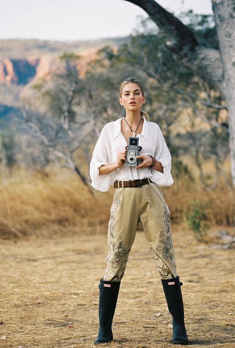 Archaeologist Aesthetic, Tomorrow Outfit, Moda Safari, Bohemian Closet, Boho Safari, Safari Outfit, Safari Outfits, Bohemian Diesel, Chique Outfit