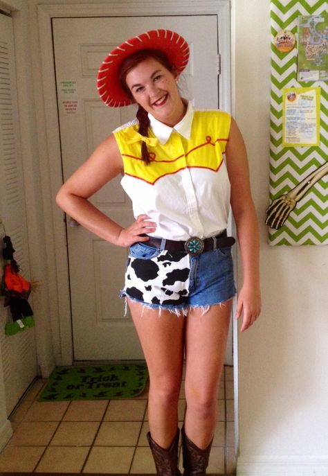 Jessie from Toy Story homemade costume Diy Jessie Costume, Woody And Jessie Costumes, Jessie Halloween Costume, Jessie Halloween, Jessie Toy Story Costume, Jessie From Toy Story, Disfraz Toy Story, Jessie Costume, Toy Story Costume