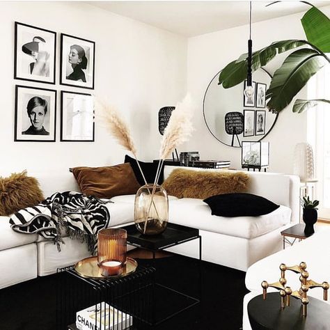 Casa Rock, Black And White Living Room, Luxury Inspiration, White Living, Living Room Decor Cozy, White Living Room, Design Del Prodotto, Event Ideas, Living Room Inspo